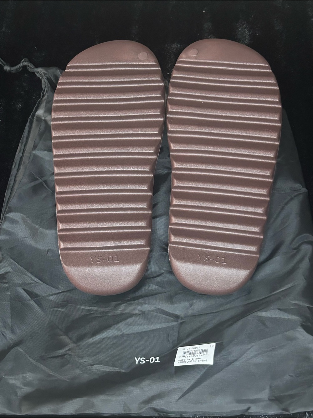 Yeezy Slide Sandals in Fudge - Picture 4 of 5